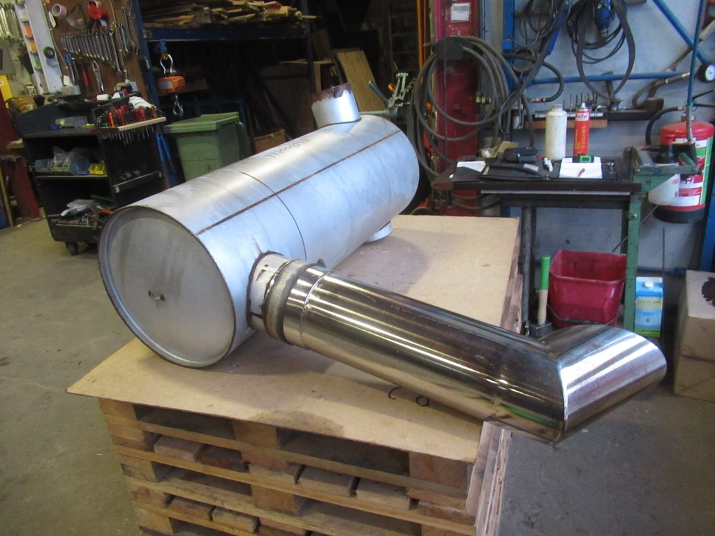 Hitachi ZX650LCH - - Глушитель для Строительной техники: фото 2 Hitachi ZX650LCH - - Глушитель для Строительной техники: фото 2