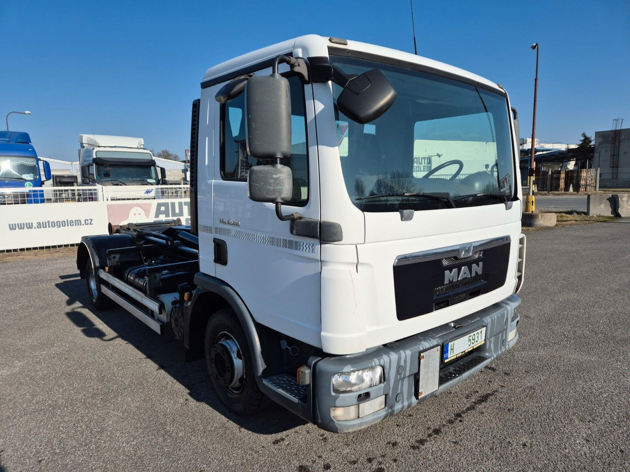 MAN TGL 12.180 4X2 BL - Крюковой мультилифт, Автоманипулятор: фото 2 MAN TGL 12.180 4X2 BL - Крюковой мультилифт, Автоманипулятор: фото 2