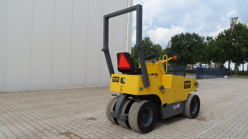 Sakai TS 160 - Пневмоколесный каток: фото 2 Sakai TS 160 - Пневмоколесный каток: фото 2