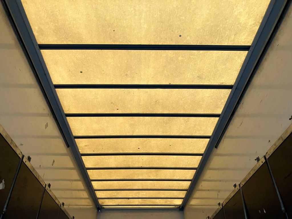 Сменный кузов - фургон Spier Wechselbrücke Koffer: фото 15 Сменный кузов - фургон Spier Wechselbrücke Koffer: фото 15