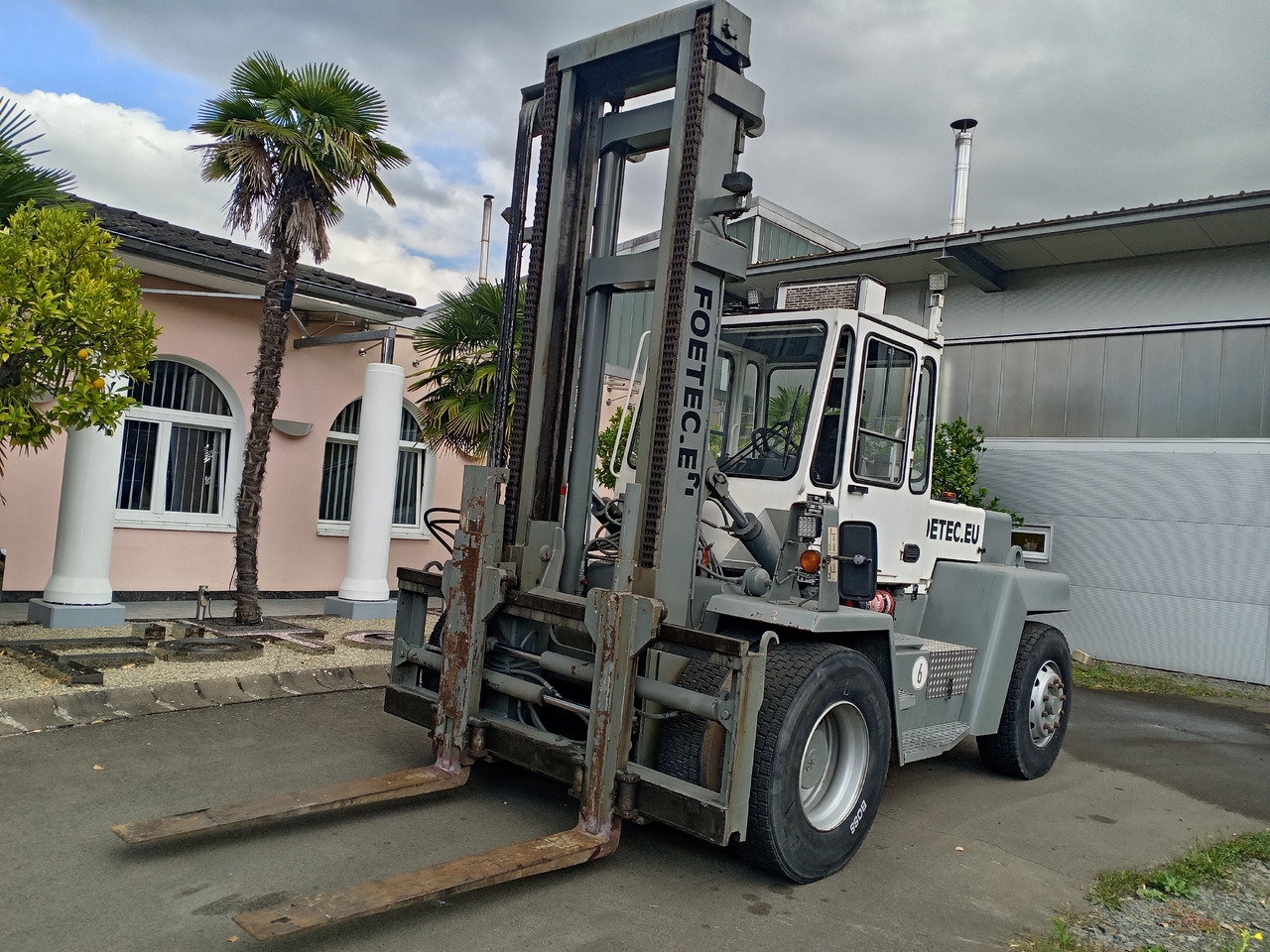 SVETRUCK Schwerlastgabelstapler 1060-30 - Дизельный погрузчик: фото 1 SVETRUCK Schwerlastgabelstapler 1060-30 - Дизельный погрузчик: фото 1