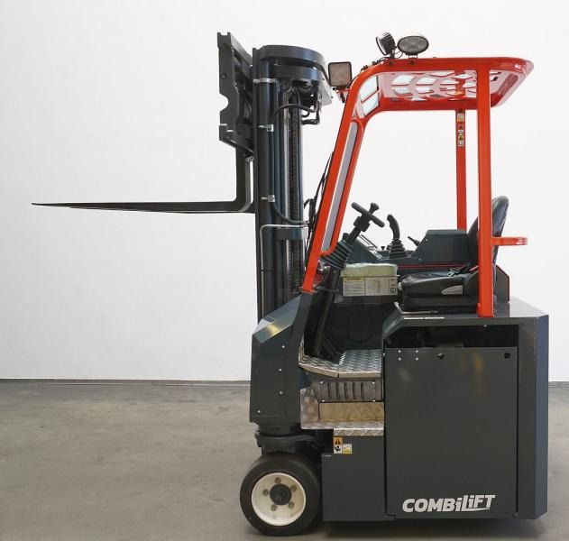 Combilift CBE3000 - Четырехсторонний погрузчик: фото 4 Combilift CBE3000 - Четырехсторонний погрузчик: фото 4