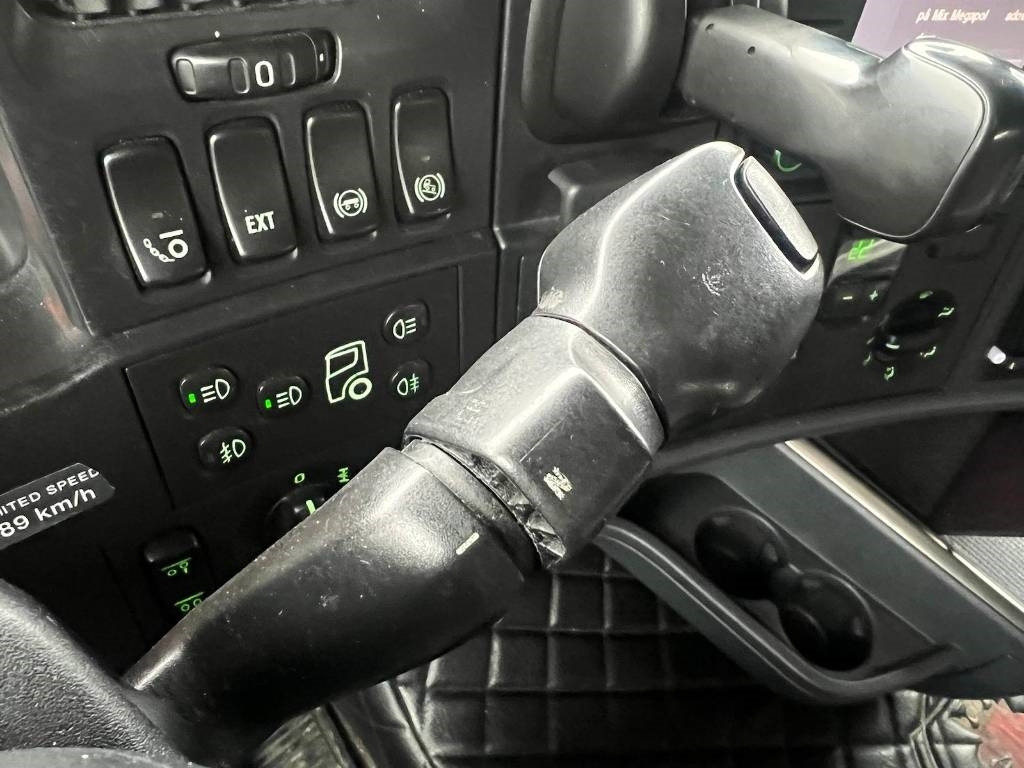 Scania R490 LB 6X2*4 MNB serie 6983 Euro 6 - Рефрижератор: фото 5 Scania R490 LB 6X2*4 MNB serie 6983 Euro 6 - Рефрижератор: фото 5