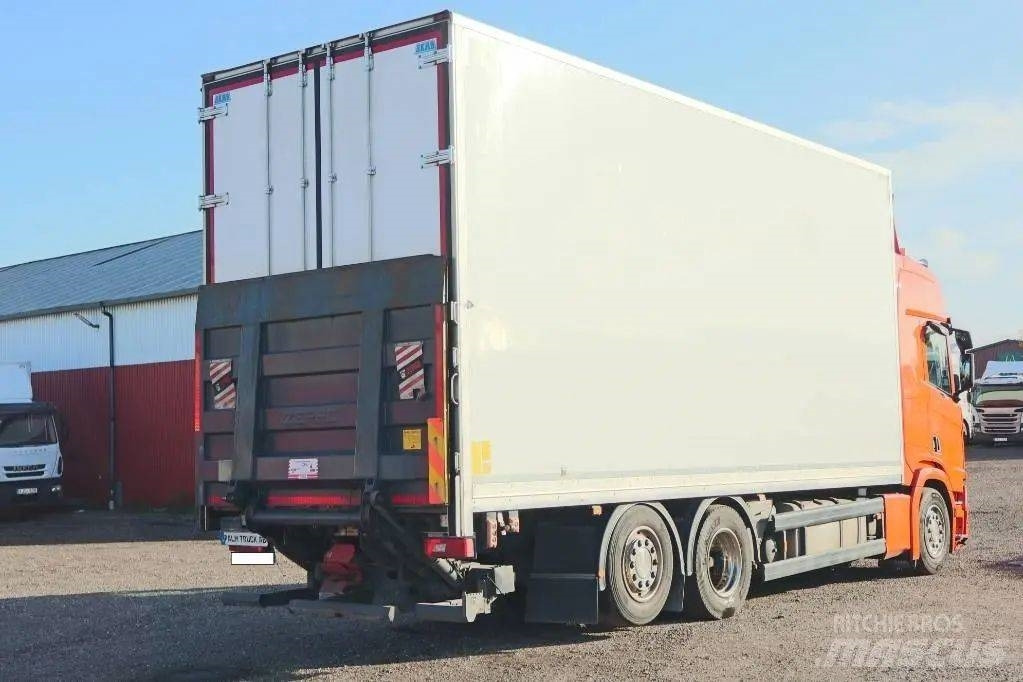 Scania R500B 6X2*4 NB Serie 6202 - Грузовик с закрытым кузовом: фото 4 Scania R500B 6X2*4 NB Serie 6202 - Грузовик с закрытым кузовом: фото 4