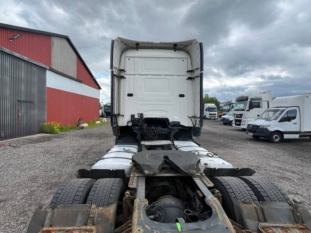 Scania R 400 SERIE NR 3647 - Тягач: фото 4 Scania R 400 SERIE NR 3647 - Тягач: фото 4
