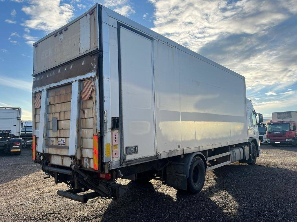 Volvo FM-340 4X2 Serie 1468 - Грузовик с закрытым кузовом: фото 3 Volvo FM-340 4X2 Serie 1468 - Грузовик с закрытым кузовом: фото 3