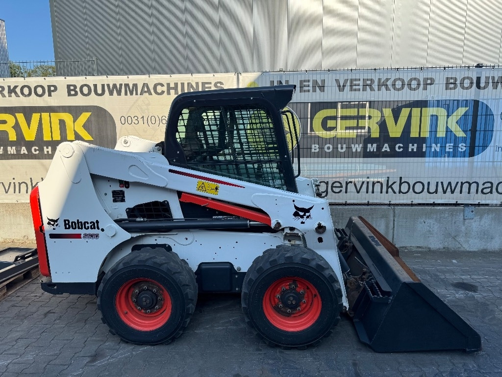 Bobcat S630 - Мини-погрузчик с бортовым поворотом: фото 1 Bobcat S630 - Мини-погрузчик с бортовым поворотом: фото 1