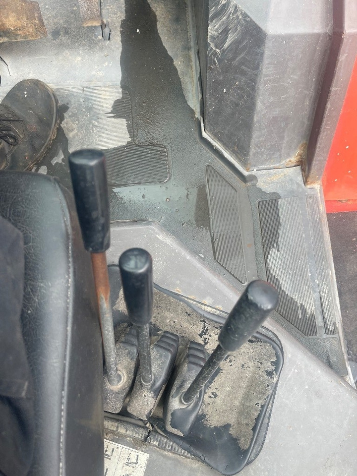 Manitou MC 30  - Внедорожный погрузчик: фото 5 Manitou MC 30  - Внедорожный погрузчик: фото 5