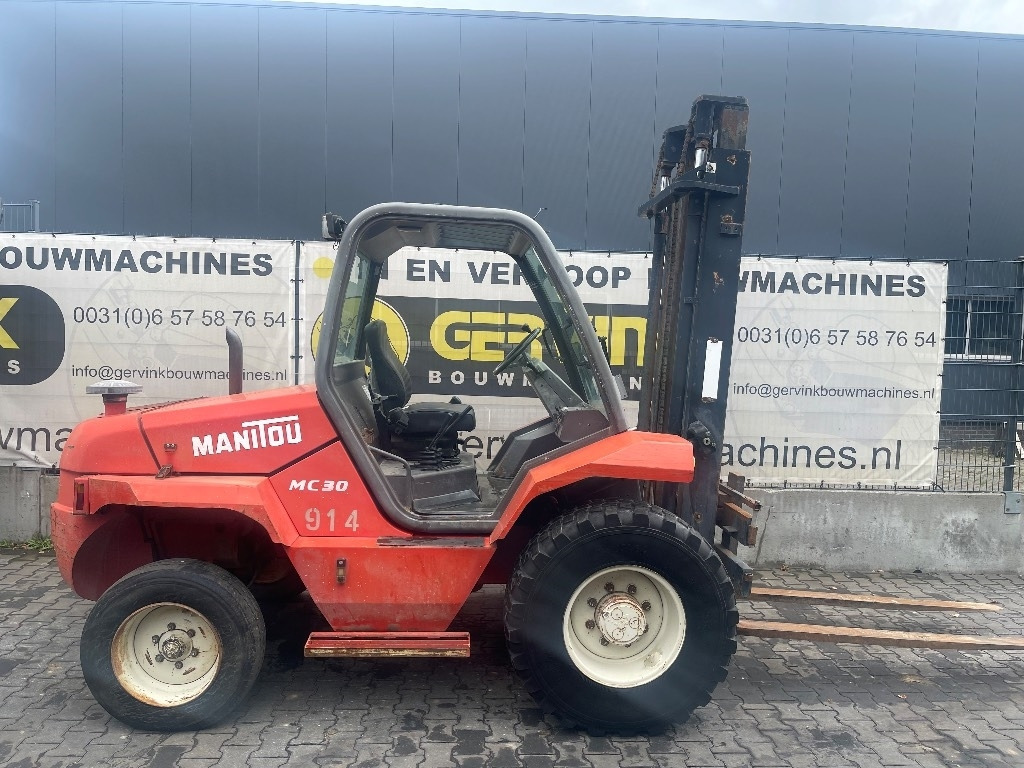 Manitou MC 30  - Внедорожный погрузчик: фото 4 Manitou MC 30  - Внедорожный погрузчик: фото 4