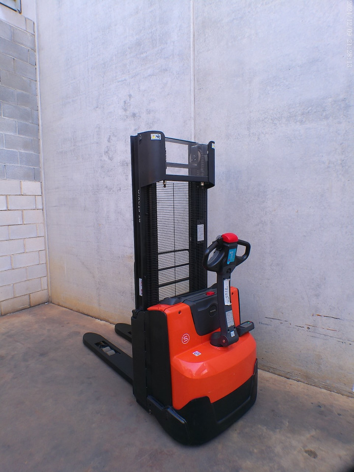 BT SWE 100 - Штабелер: фото 1 BT SWE 100 - Штабелер: фото 1