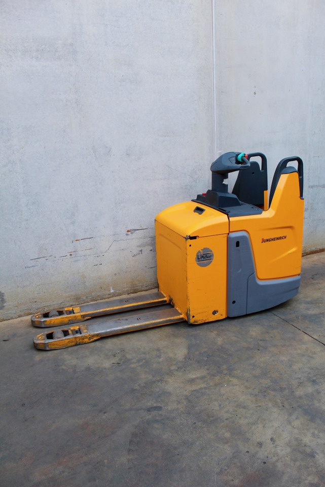 Jungheinrich ERE 120 LI-ION - Тележка: фото 2 Jungheinrich ERE 120 LI-ION - Тележка: фото 2