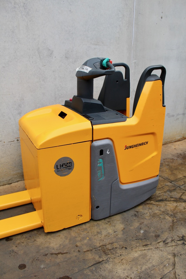 Jungheinrich ERE 125 LI-ION - Тележка: фото 2 Jungheinrich ERE 125 LI-ION - Тележка: фото 2