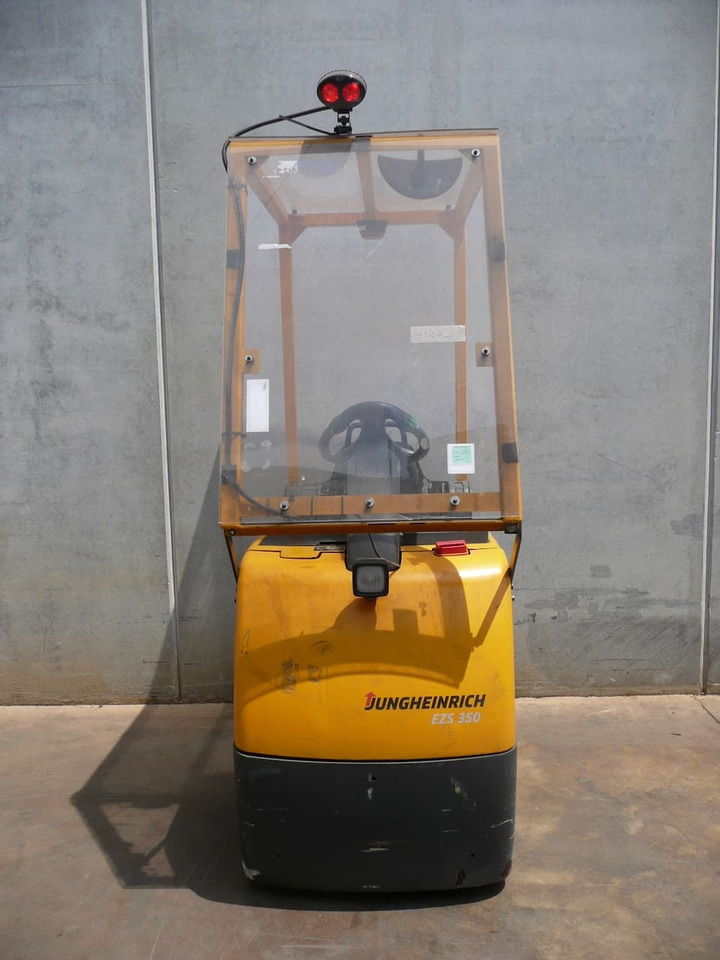 Jungheinrich EZS 350 XL - Складской тягач: фото 3 Jungheinrich EZS 350 XL - Складской тягач: фото 3