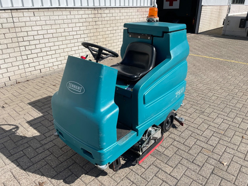 TENNANT 7100 - Поломоечная машина: фото 2 TENNANT 7100 - Поломоечная машина: фото 2