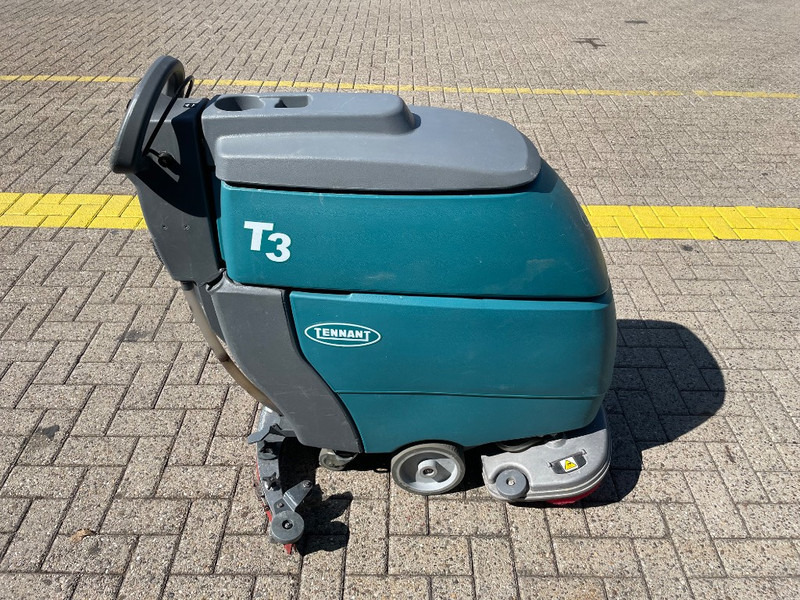 TENNANT T 3 - Подметально-уборочная машина: фото 5 TENNANT T 3 - Подметально-уборочная машина: фото 5