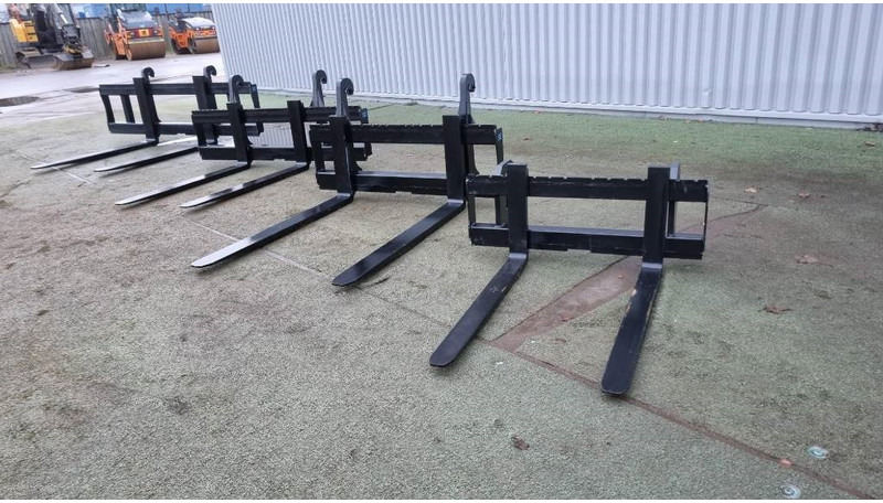 SE Equipment Stora BM, Z802, Z602, Z402, Mek. Gaffelställ - Вилы для Строительной техники: фото 1 SE Equipment Stora BM, Z802, Z602, Z402, Mek. Gaffelställ - Вилы для Строительной техники: фото 1