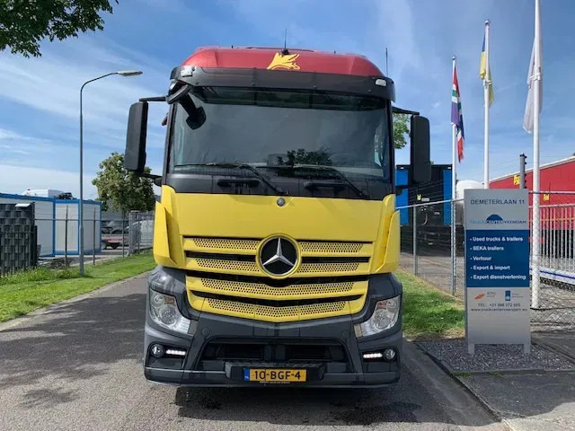 Mercedes-Benz Actros 1840 Euro 6 streamspace - Тягач: фото 2 Mercedes-Benz Actros 1840 Euro 6 streamspace - Тягач: фото 2