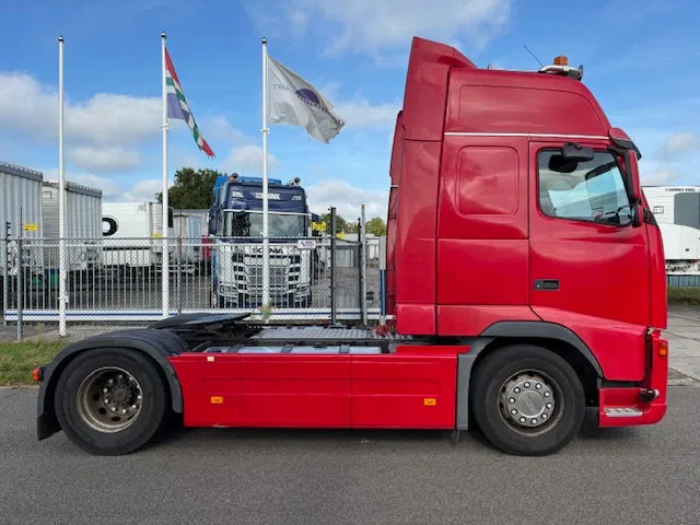 Volvo FH 12 480 Globe XL Euro 5 7B chassis tyres new - Тягач: фото 4 Volvo FH 12 480 Globe XL Euro 5 7B chassis tyres new - Тягач: фото 4