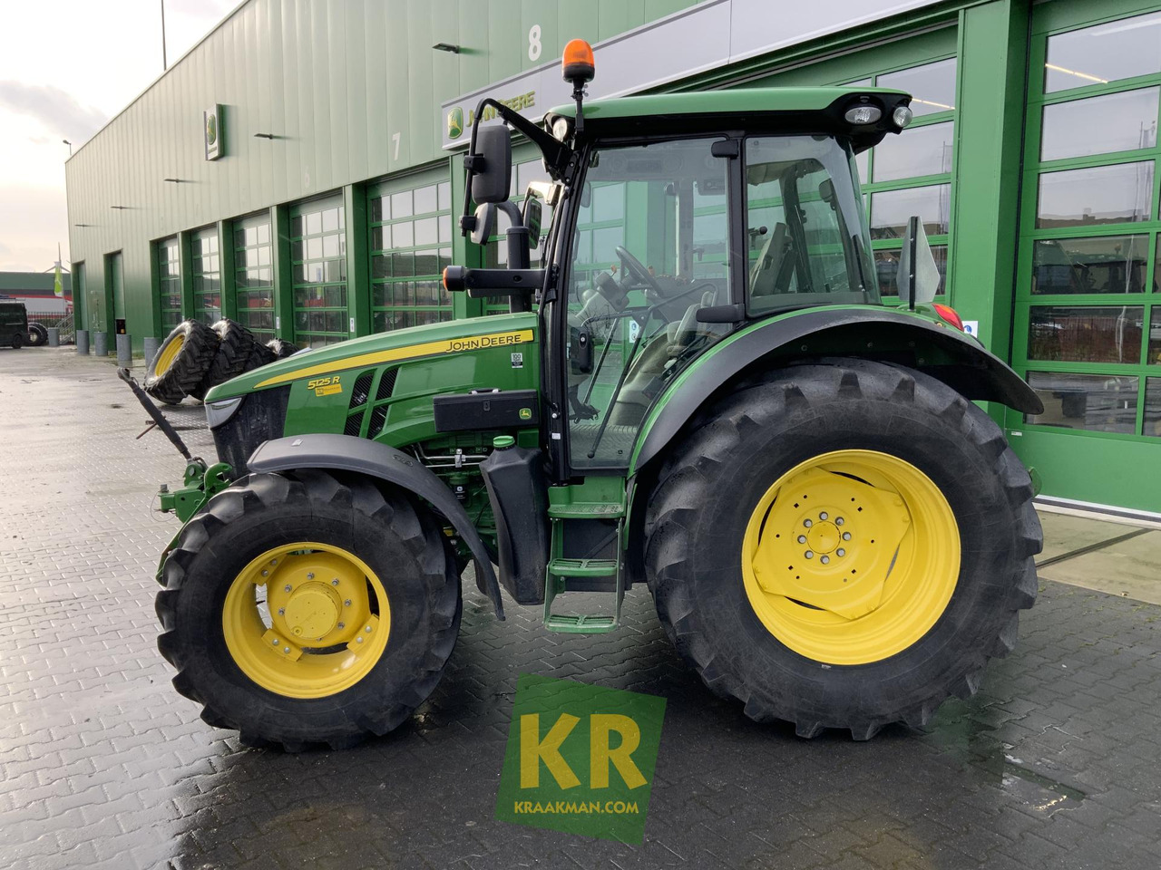 5125R John Deere - Трактор: фото 3 5125R John Deere - Трактор: фото 3