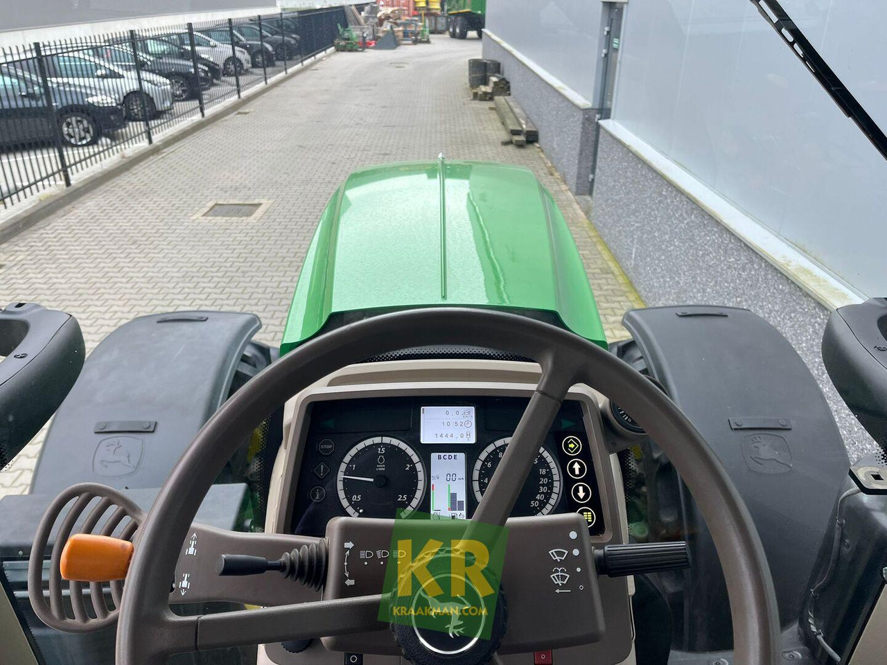 Трактор 6155M John Deere: фото 7