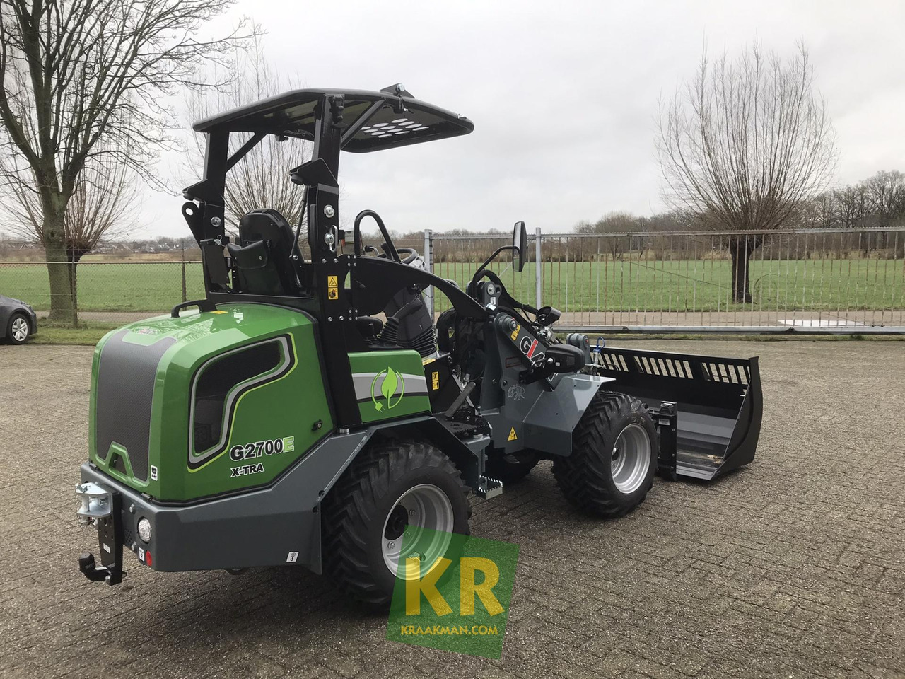 G2700E Giant - Компактный фронтальный погрузчик: фото 4 G2700E Giant - Компактный фронтальный погрузчик: фото 4