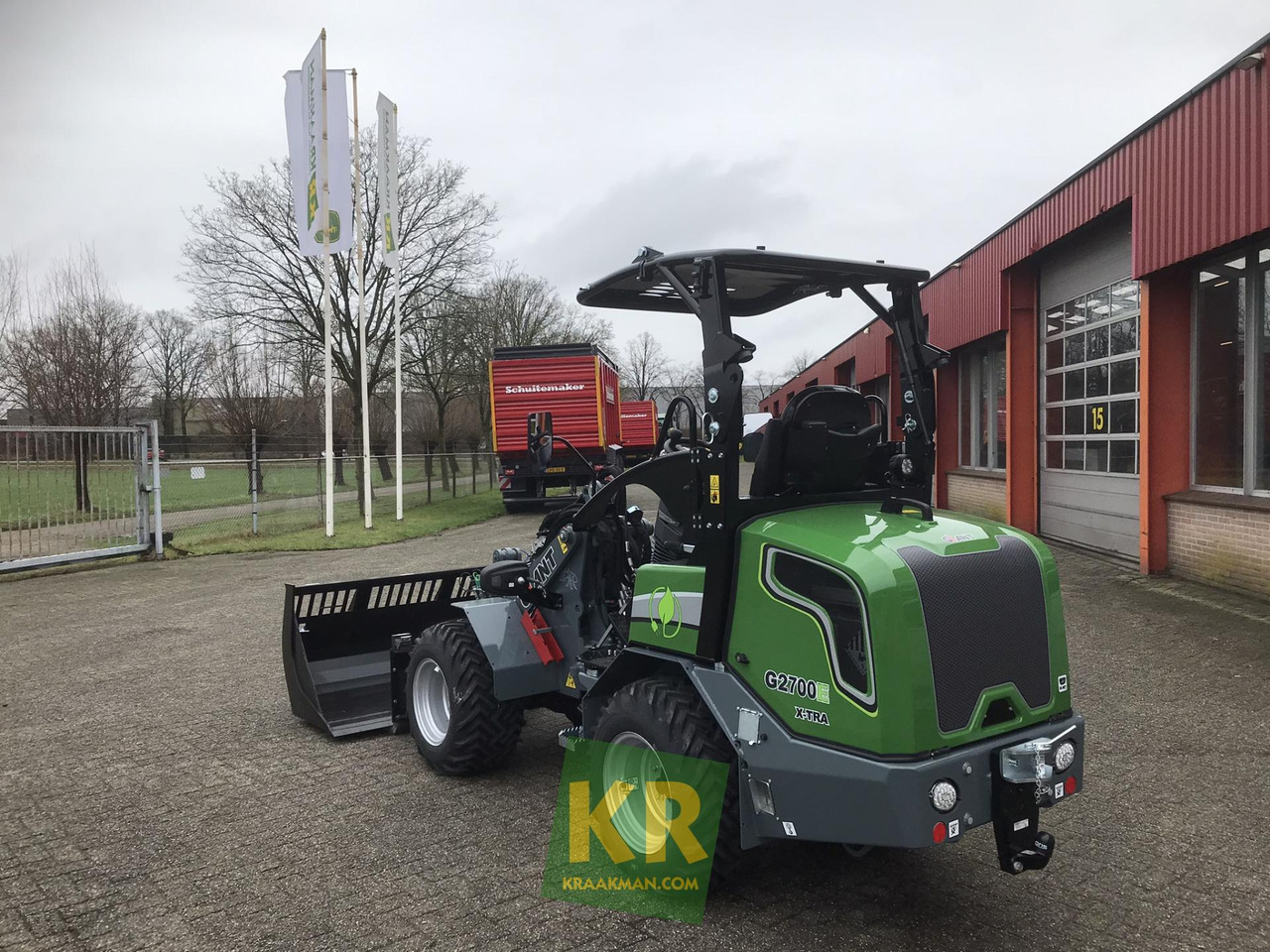 G2700E Giant - Компактный фронтальный погрузчик: фото 5 G2700E Giant - Компактный фронтальный погрузчик: фото 5