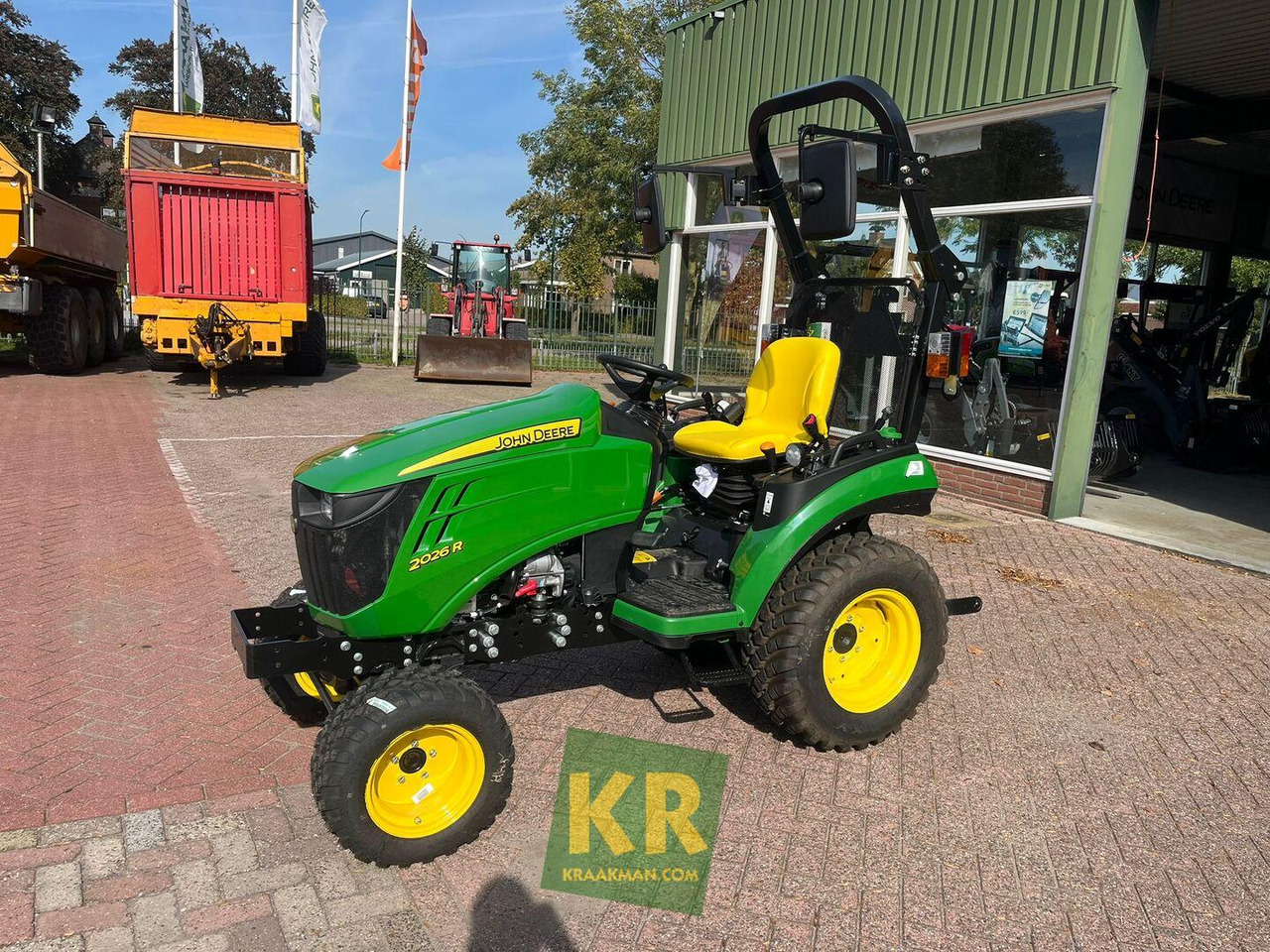 John Deere 2026R - Минитрактор: фото 1 John Deere 2026R - Минитрактор: фото 1