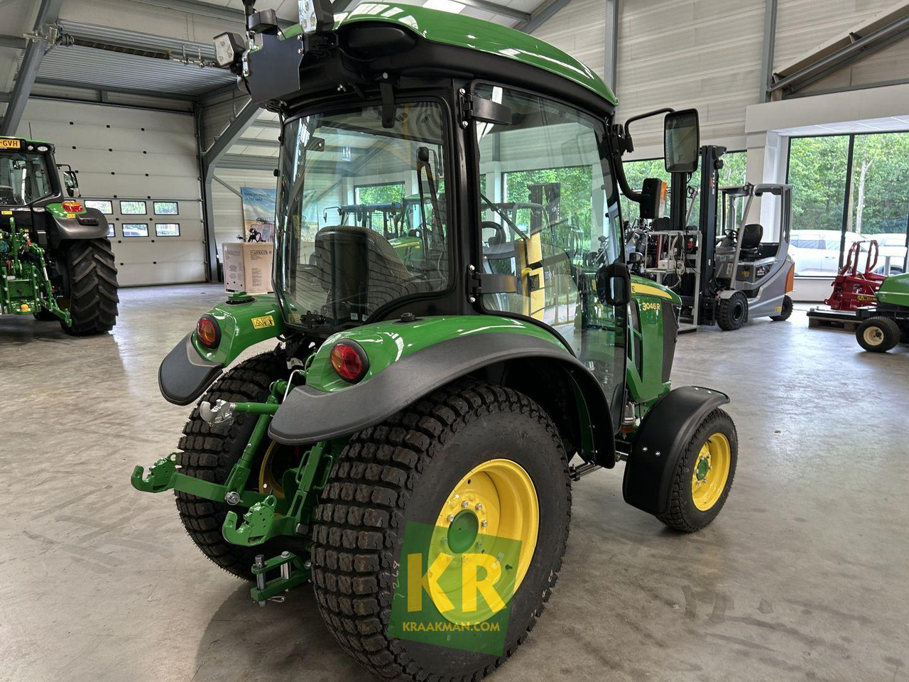John Deere 3046R - Минитрактор: фото 5 John Deere 3046R - Минитрактор: фото 5