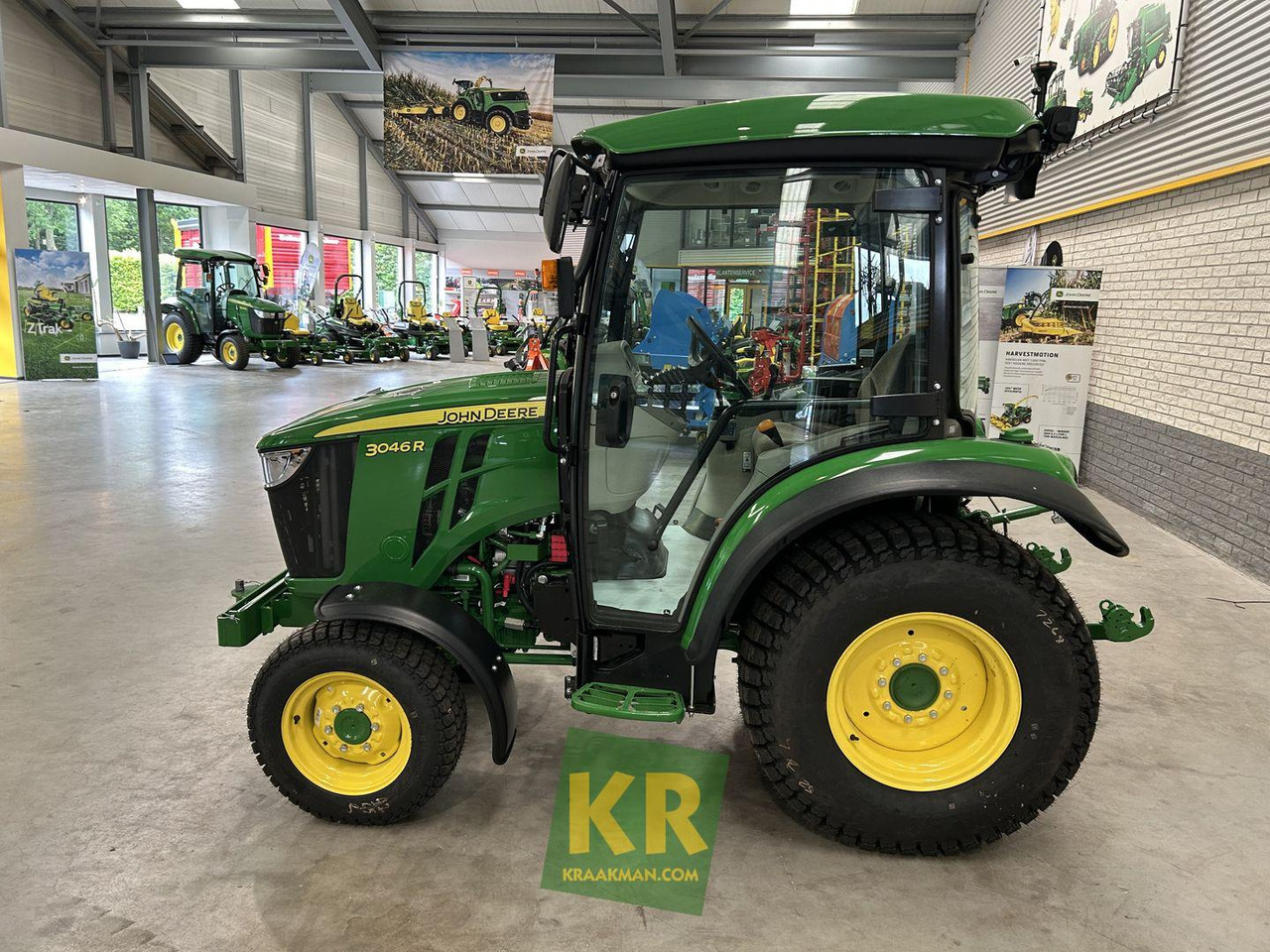 John Deere 3046R - Минитрактор: фото 4 John Deere 3046R - Минитрактор: фото 4