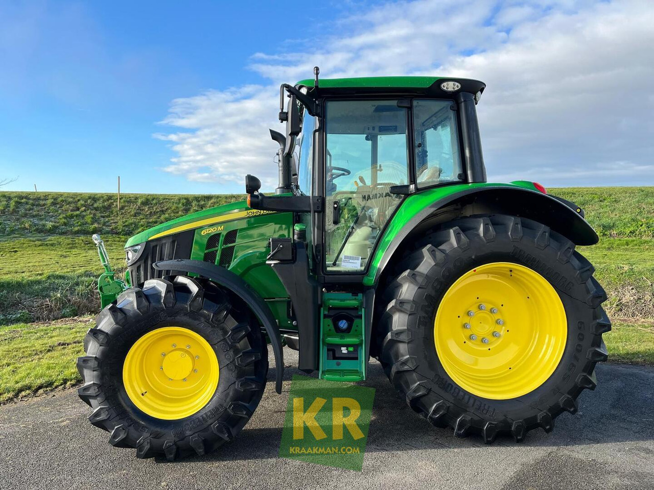 John Deere 6120M - Трактор: фото 2 John Deere 6120M - Трактор: фото 2