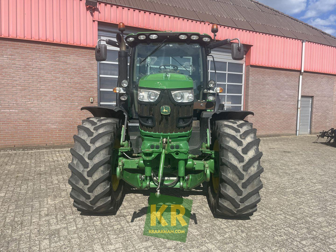 John Deere 6150R - Трактор: фото 4 John Deere 6150R - Трактор: фото 4