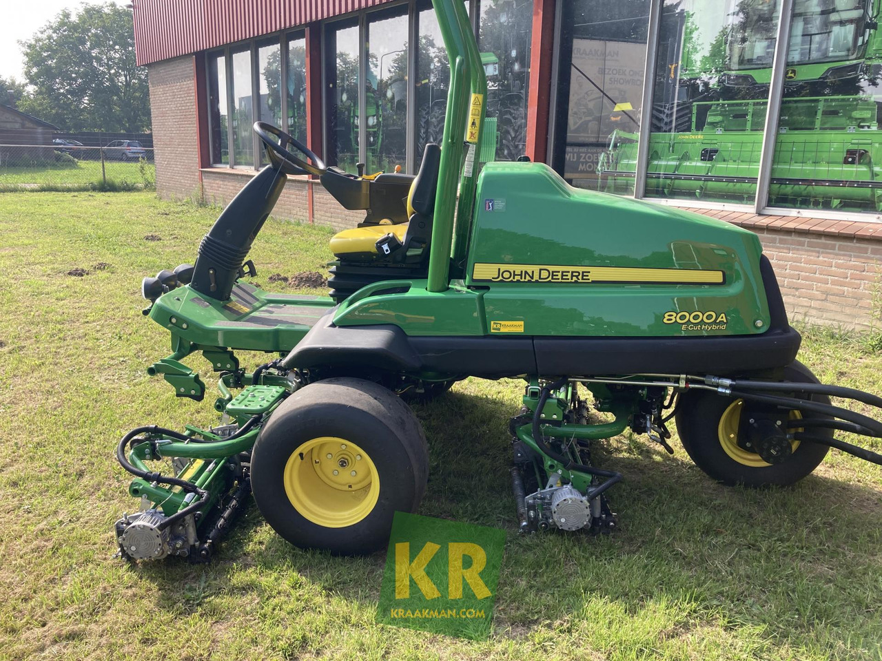 John Deere 8000A E-CUT  - Газонокосилка: фото 2 John Deere 8000A E-CUT  - Газонокосилка: фото 2