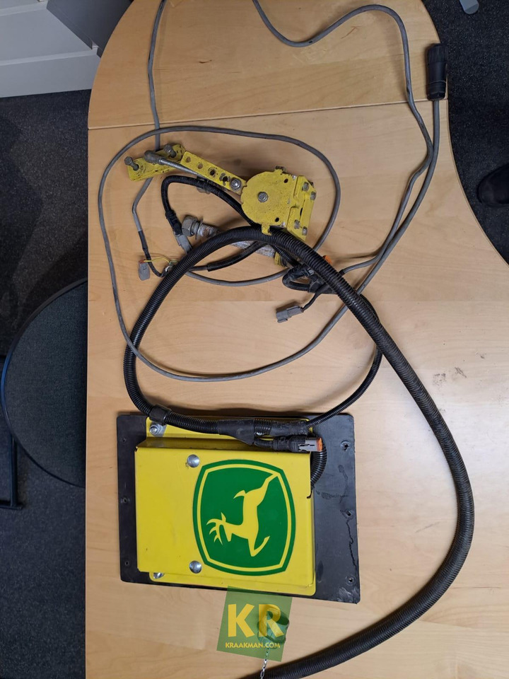 John Deere iSteer hardware - Электрическая система для Сельскохозяйственной техники: фото 1 John Deere iSteer hardware - Электрическая система для Сельскохозяйственной техники: фото 1