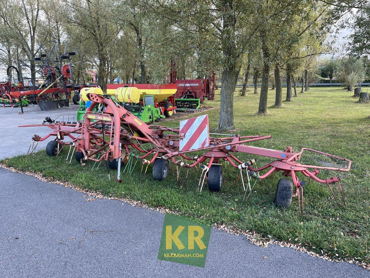 Krone KW 6.40/6 schudder - Сеноворошилка: фото 4 Krone KW 6.40/6 schudder - Сеноворошилка: фото 4