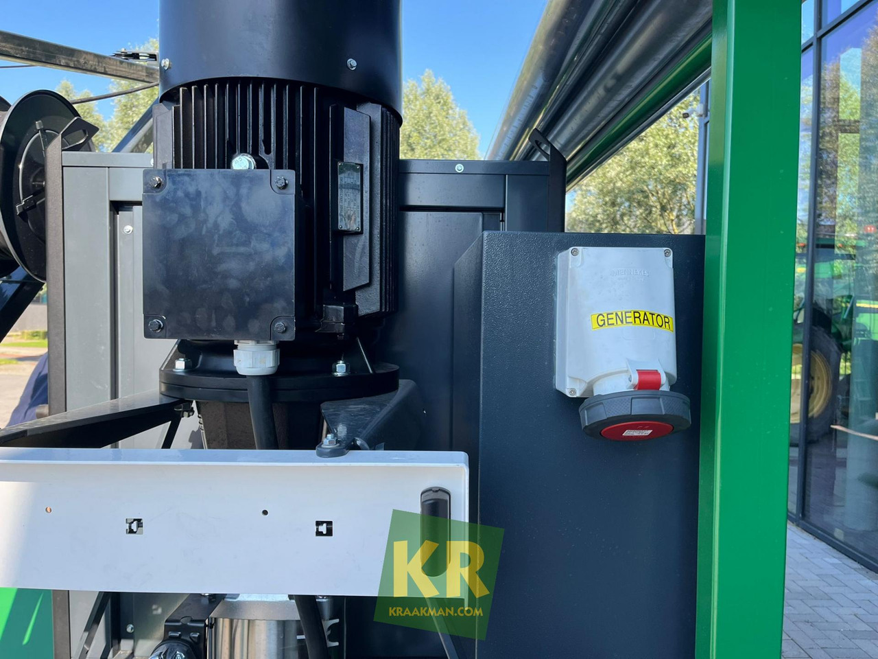 RM70 WIJNEN - Техника для полива и орошения: фото 1 RM70 WIJNEN - Техника для полива и орошения: фото 1