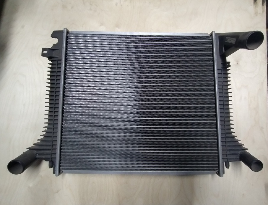 CHŁODNICA WODY MERCEDES ATEGO I II 9735000803 OM904 OM924 OM906 - Радиатор: фото 1 CHŁODNICA WODY MERCEDES ATEGO I II 9735000803 OM904 OM924 OM906 - Радиатор: фото 1