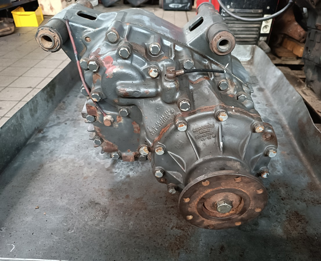 Mercedes VG500 4x4 1017 1213 1217 1417 1617 1619 - Поворотный редуктор: фото 3 Mercedes VG500 4x4 1017 1213 1217 1417 1617 1619 - Поворотный редуктор: фото 3