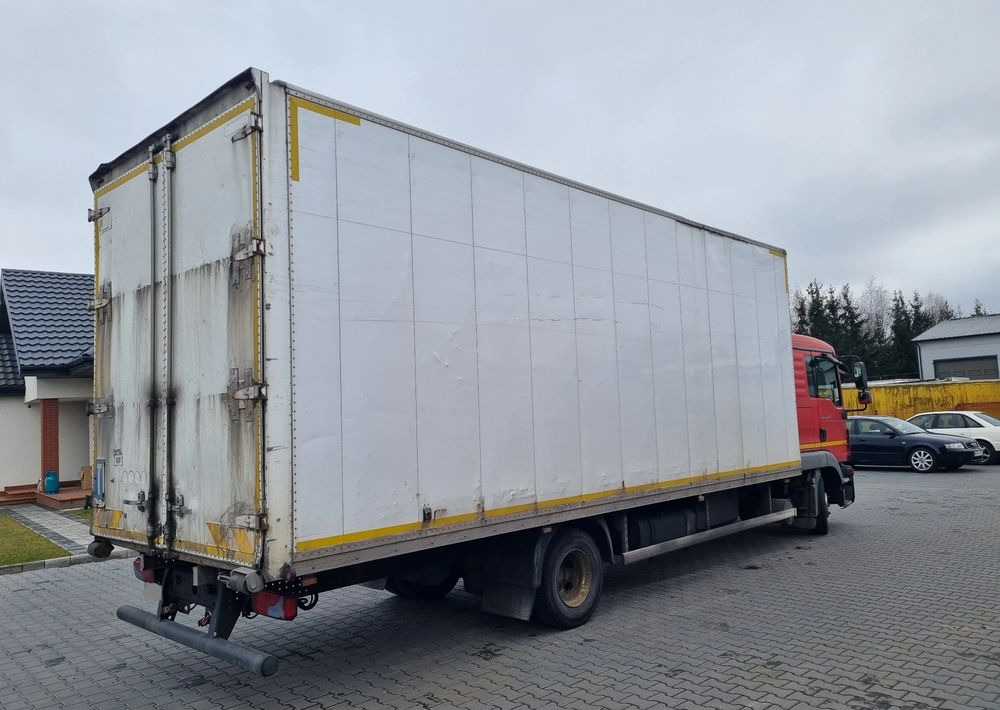 MAN TGL 12 220 - Грузовик с закрытым кузовом: фото 3 MAN TGL 12 220 - Грузовик с закрытым кузовом: фото 3