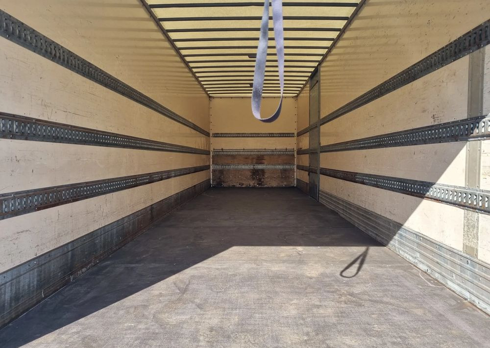 Renault Premium 270 - Грузовик с закрытым кузовом: фото 5 Renault Premium 270 - Грузовик с закрытым кузовом: фото 5