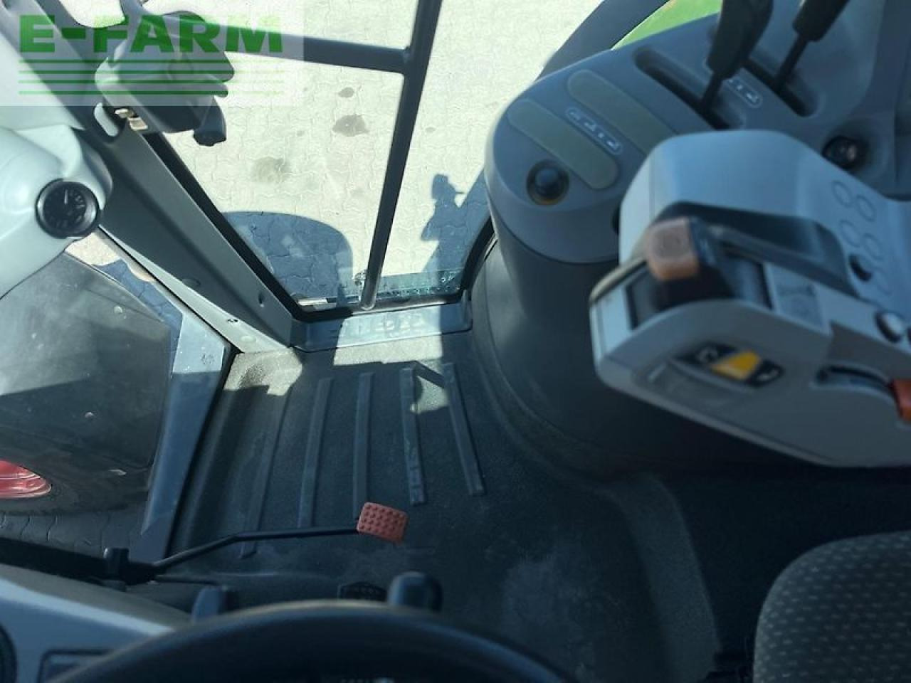 Трактор CLAAS arion 620: фото 12