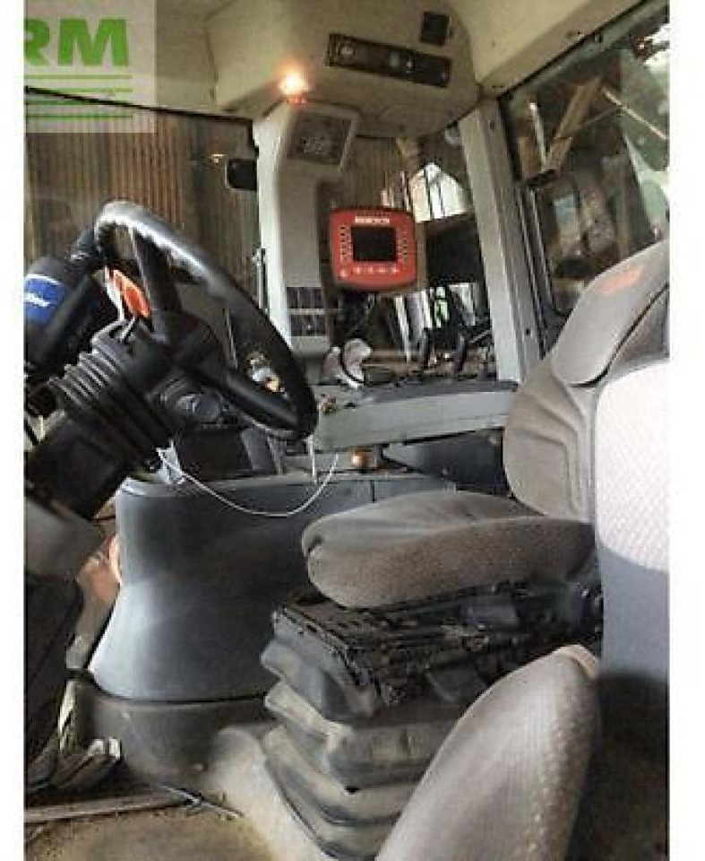 CLAAS axion 810 cmatic CMATIC - Трактор: фото 4 CLAAS axion 810 cmatic CMATIC - Трактор: фото 4