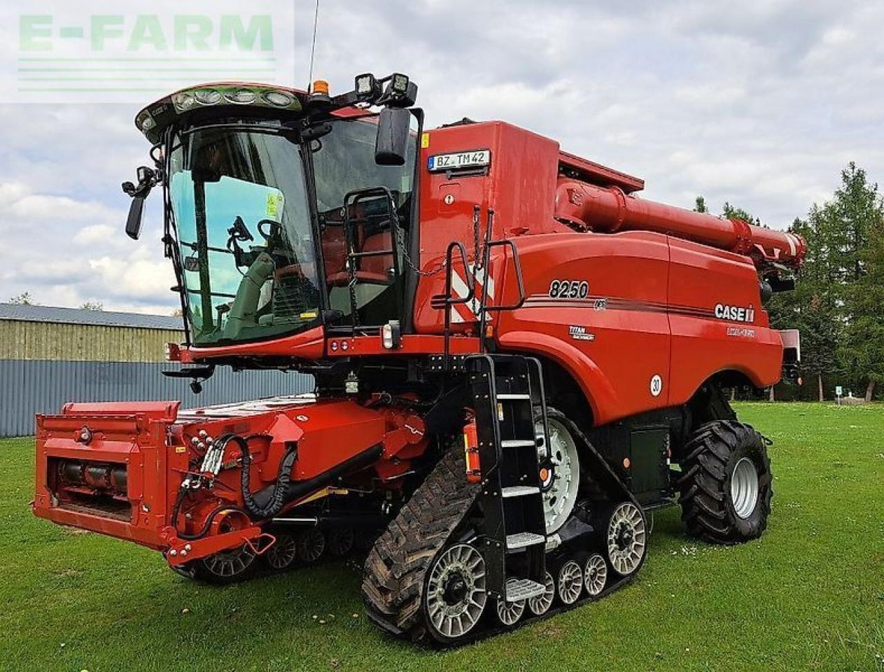 Case-IH axial flow 8250 sts - Зерноуборочный комбайн: фото 1 Case-IH axial flow 8250 sts - Зерноуборочный комбайн: фото 1