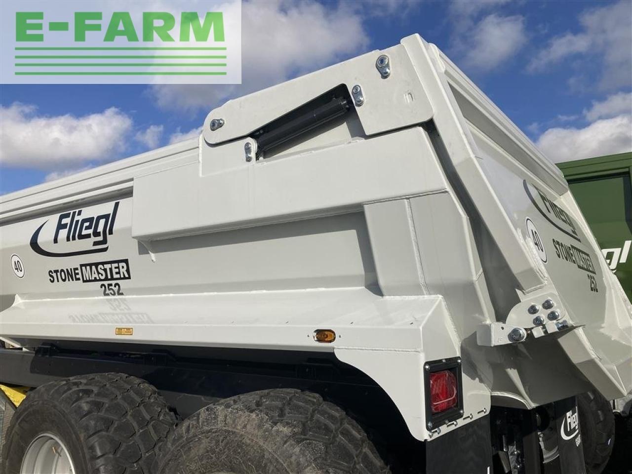 Fliegl stone master 252 profi - Сельскохозяйственный прицеп-самосвал: фото 4 Fliegl stone master 252 profi - Сельскохозяйственный прицеп-самосвал: фото 4