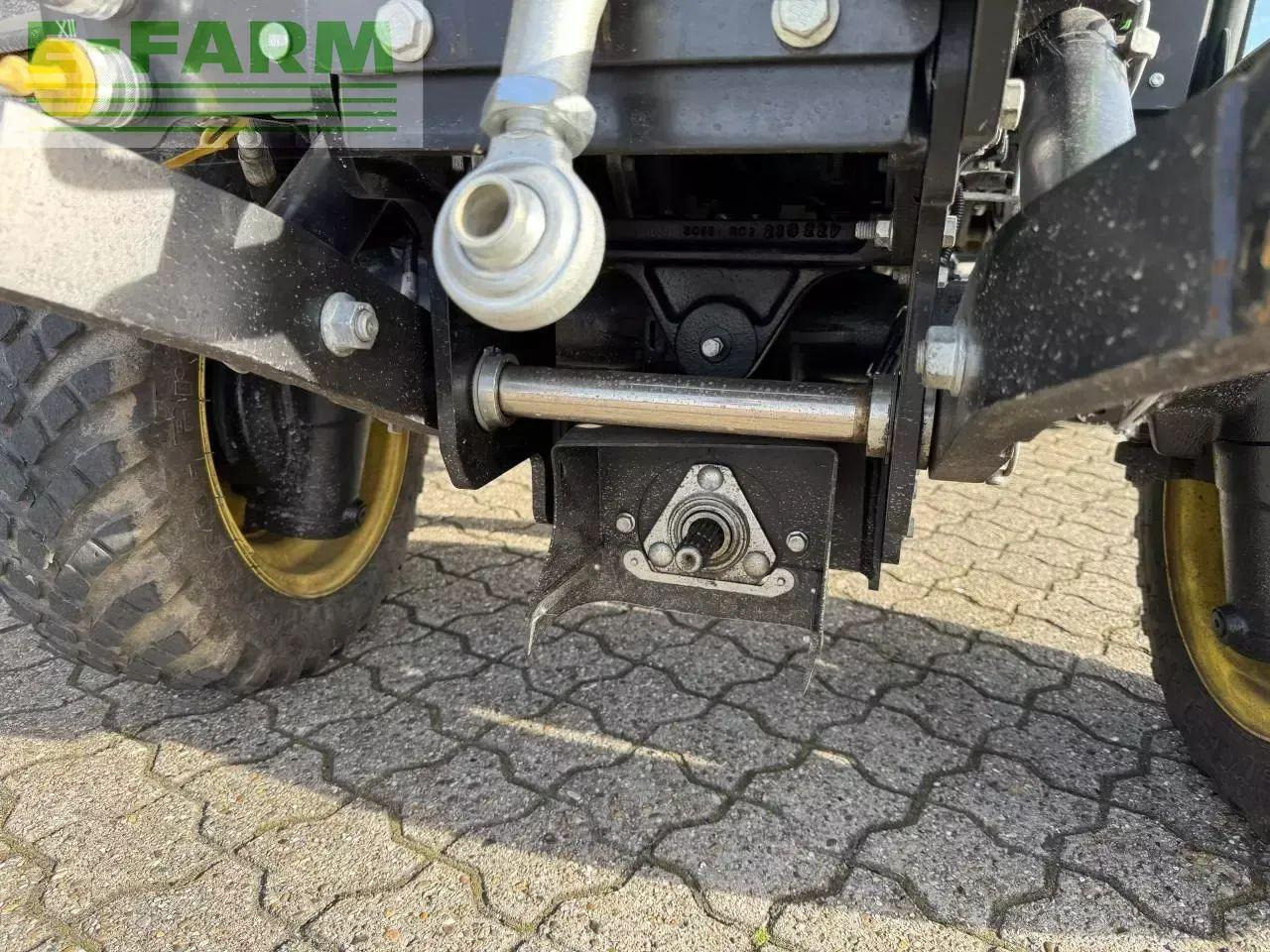 Трактор John Deere 2038r: фото 14 Трактор John Deere 2038r: фото 14