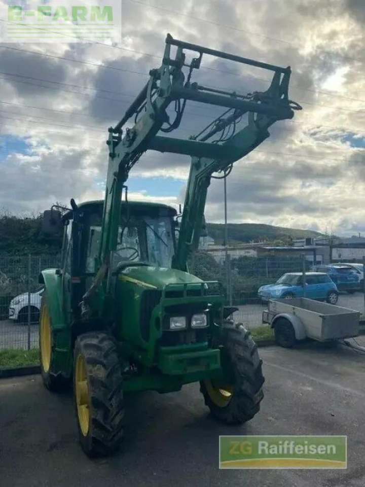 Трактор John Deere 6120 se: фото 1
