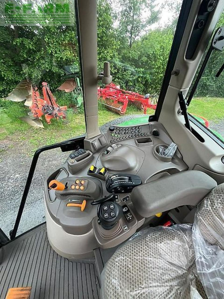 Трактор John Deere 6120m: фото 9