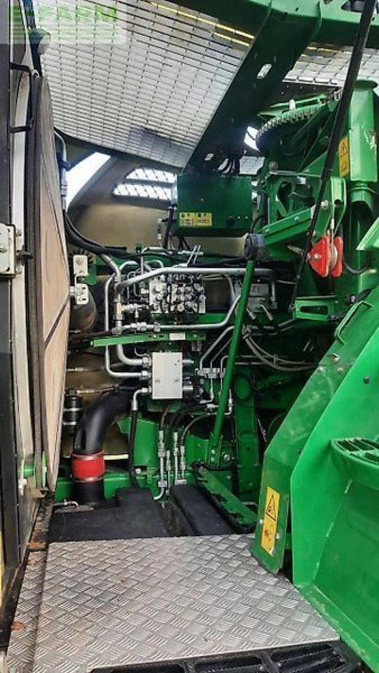 Кормоуборочный комбайн John Deere 8400: фото 13 Кормоуборочный комбайн John Deere 8400: фото 13