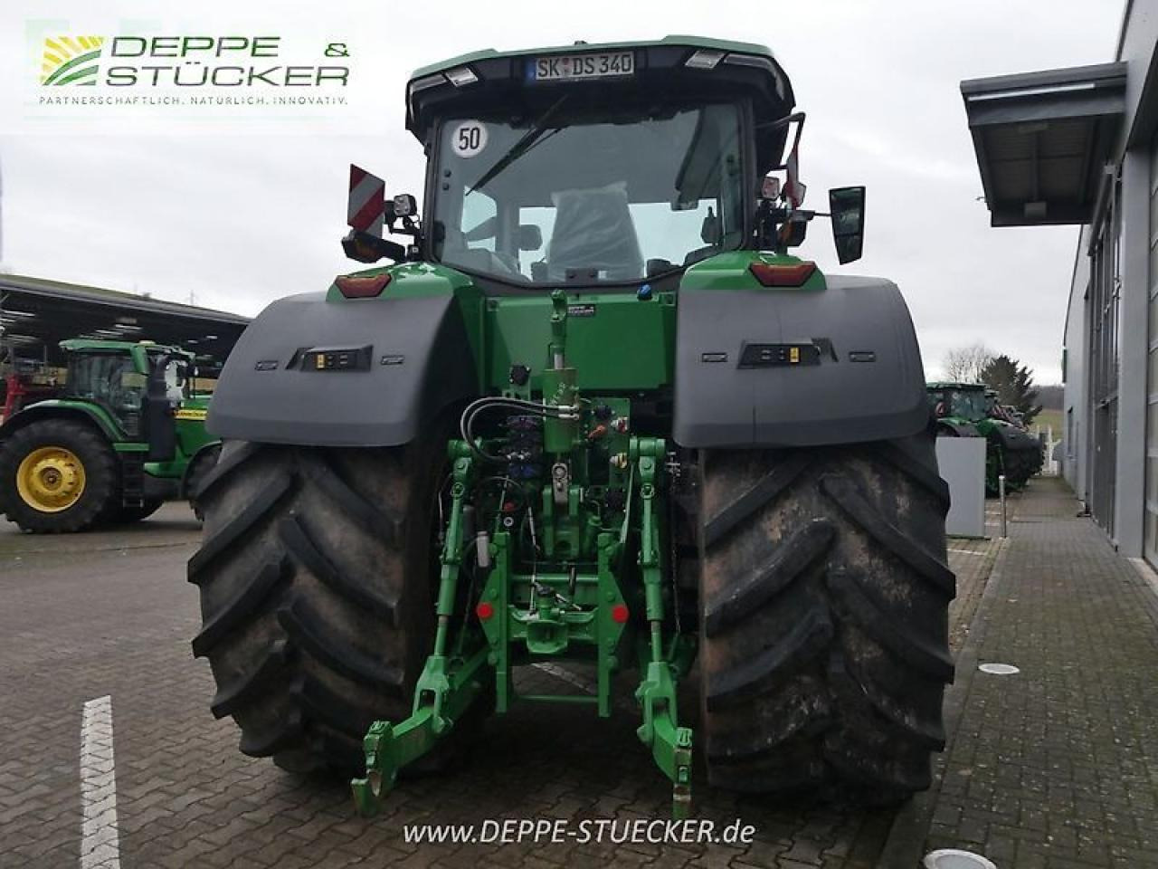 John Deere 8r 340 - Трактор: фото 3 John Deere 8r 340 - Трактор: фото 3