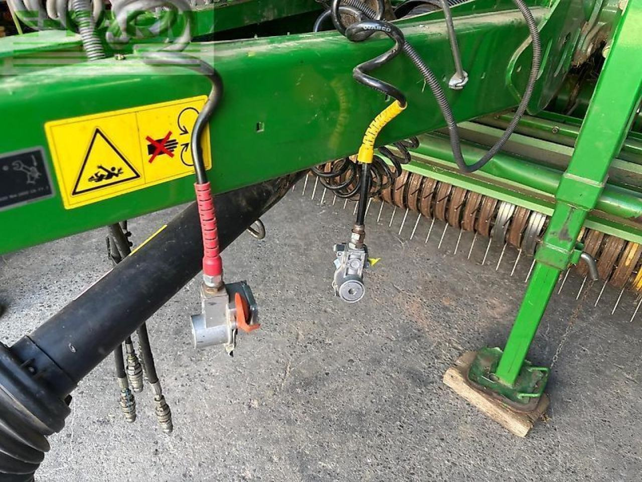 Пресс-подборщик тюковый John Deere 960: фото 6