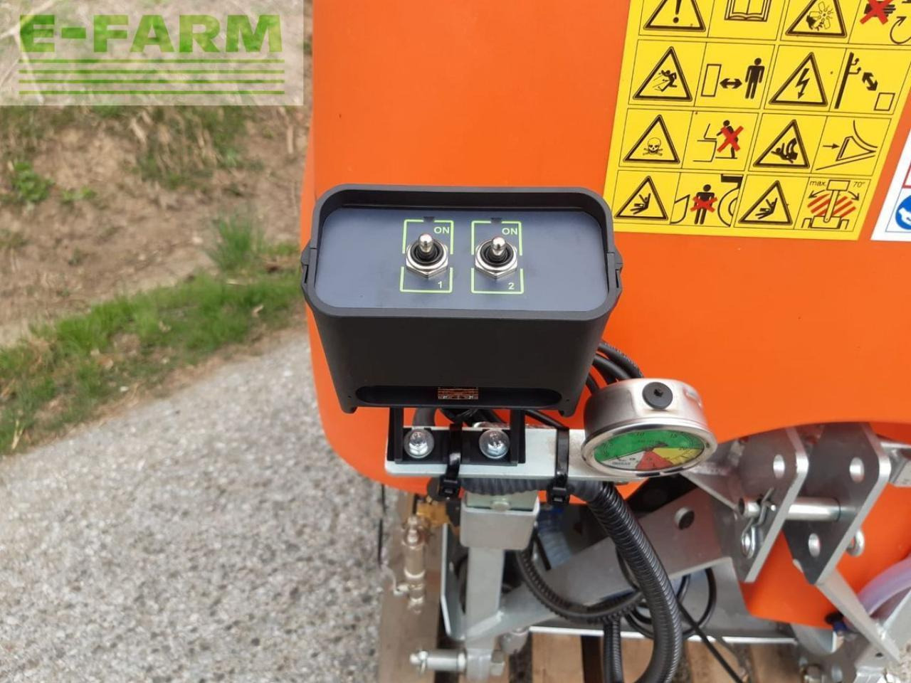 Lochmann aps kompakt 4/60 qz und 3/60q - Прицепной опрыскиватель: фото 5 Lochmann aps kompakt 4/60 qz und 3/60q - Прицепной опрыскиватель: фото 5